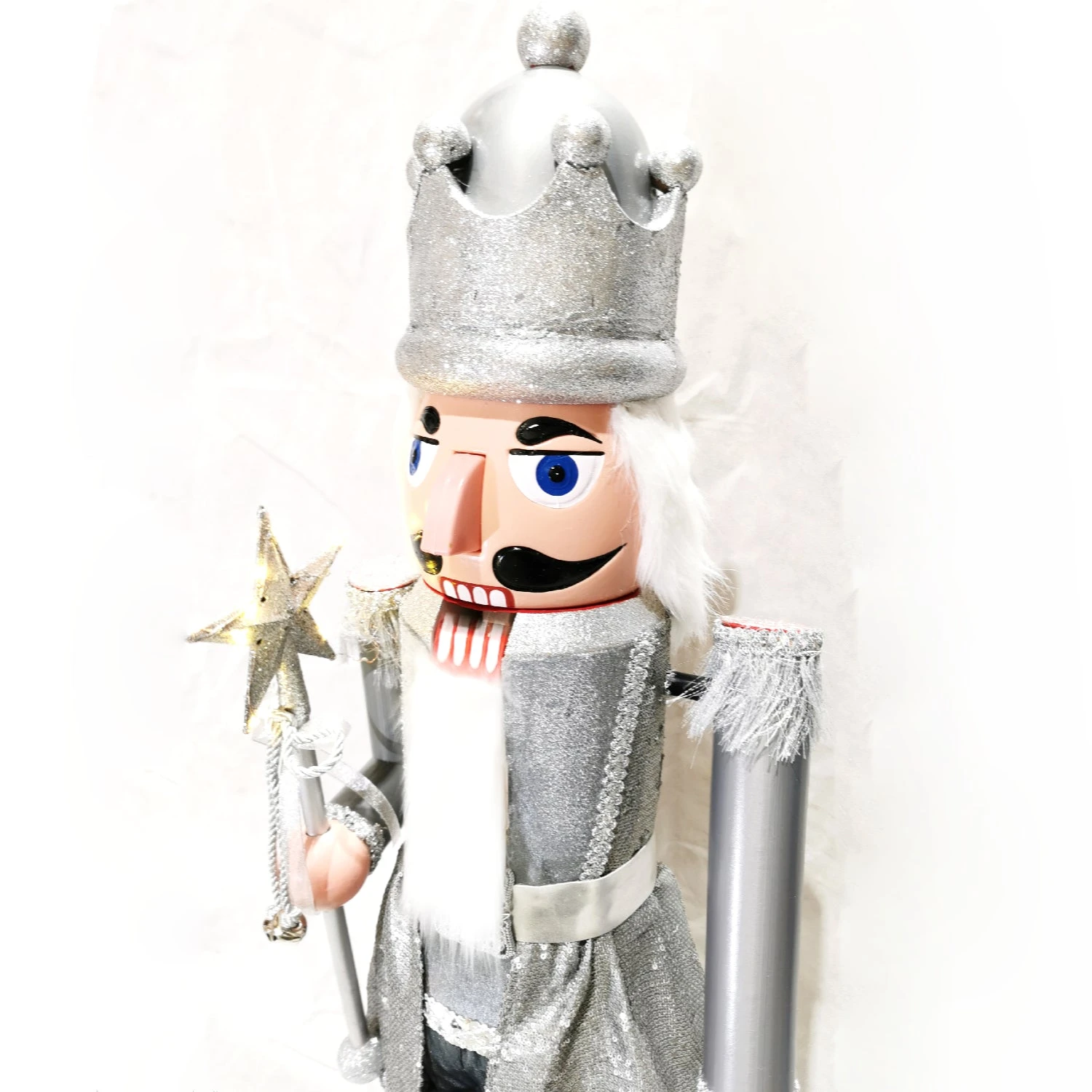 110cm Musical Animated Moving Silver Nutcracker Sings Jingle Bells Christmas Decoration 6 110cm Musical Animated Moving Silver Nutcracker Sings Jingle Bells Christmas Decoration - Image 4